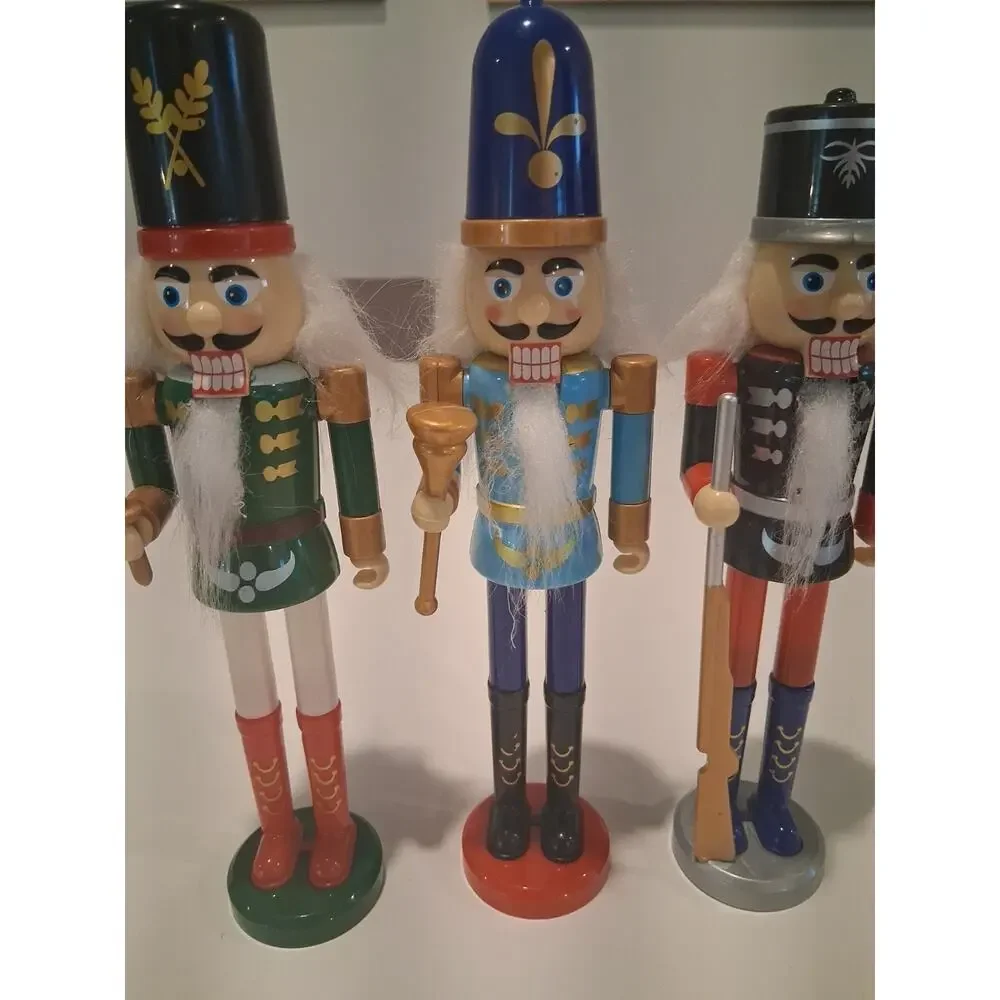 Christmas House Plastic Nutcracker Soldiers 9